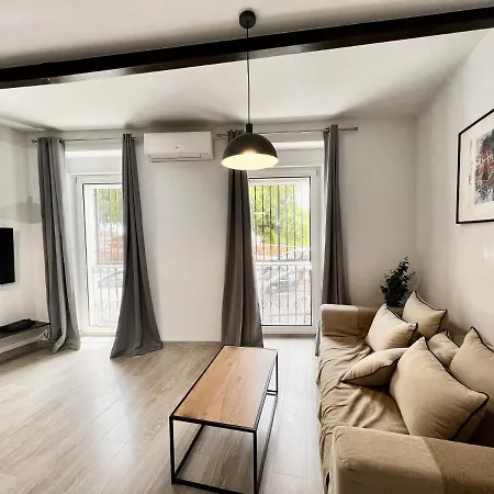 New! Cosy Two Bedroom By The *