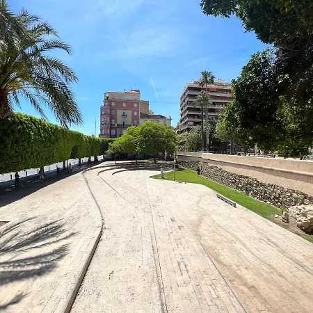 Apartment New! Cosy Two Bedroom By The Alicante